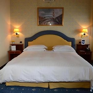 Classic Zimmer mit Kingsize-Bett